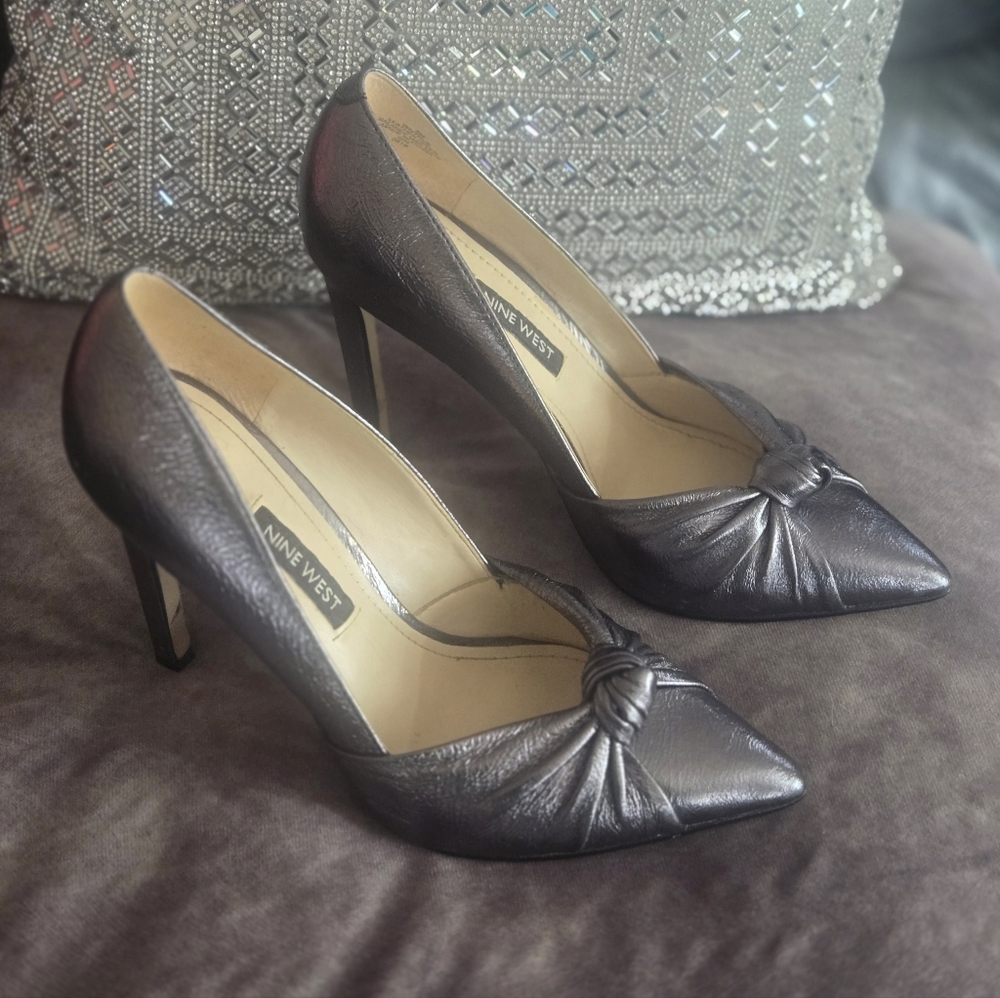 Nine West Knot Front Heels